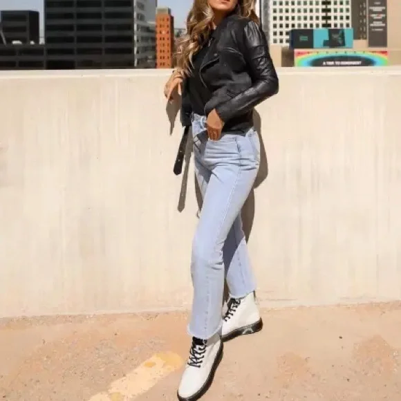 NEW Dr. Martens Docs Zavala White Coated Leather Lace-Up Combat Ankle Boots - Picture 3 of 16